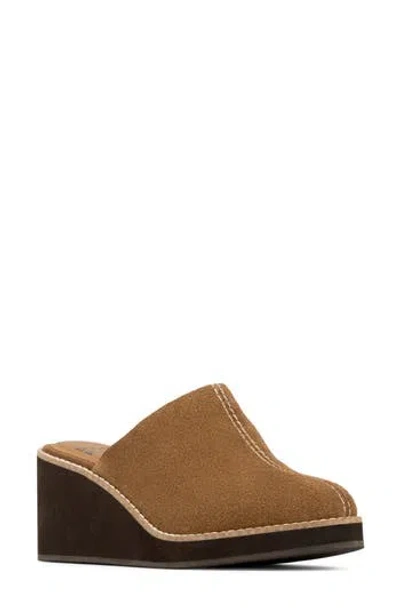 Donald Pliner Wedge Mule In Saddle