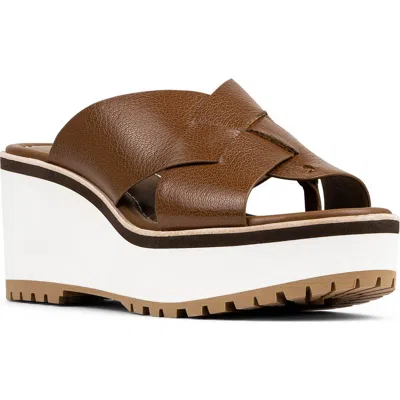 Donald Pliner Wedge Platform Sandal In Saddle