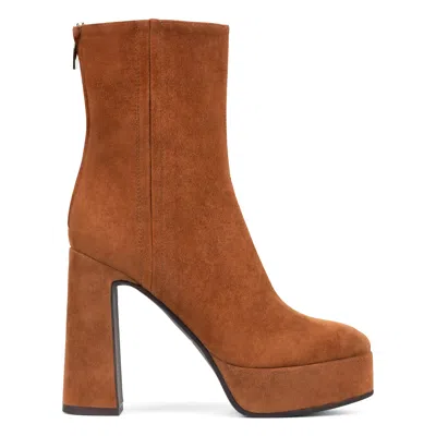 Donald Pliner Women Andria Cognac Boot In Black