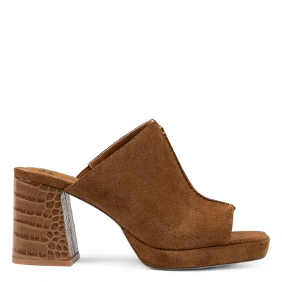 Donald Pliner Women Derry Saddle Casual In Brown
