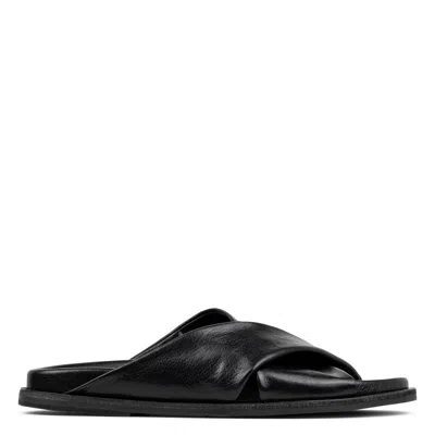 Donald Pliner Women Illy Black Casual