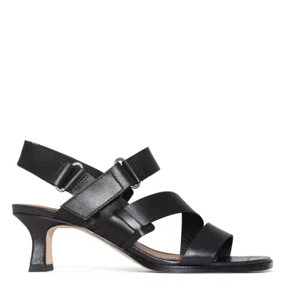 Donald Pliner Women Kamele Black Casual