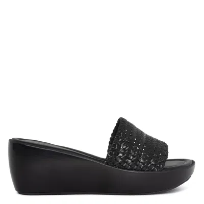 Donald Pliner Women Linzey Black Casual