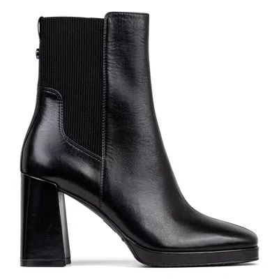 Donald Pliner Women Rosemary Black Boot