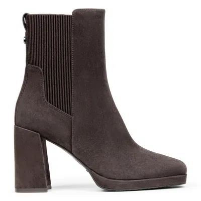 Donald Pliner Women Rosemary Dark Brown Boot In Black