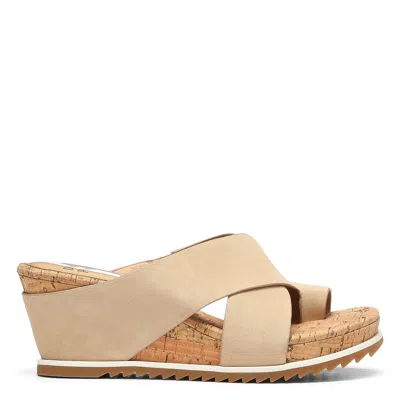 DONALD PLINER WOMEN SISU SAND CASUAL