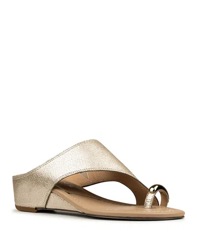 DONALD PLINER WOMEN'S TOE RING WEDGE SANDALS