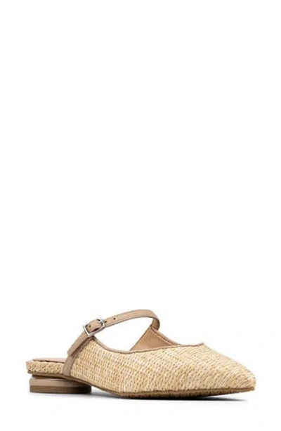 Donald Pliner Wynter Mule Flat In Neutral