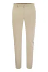 DONDUP DONDUP SPIRITISSIMO - REGULAR CHINO TROUSERS IN LIGHT GABARDINE