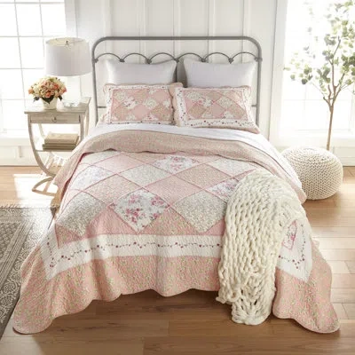 Donna Sharp Strawberry Garden 3pc Pieced Cotton King Quilt Set In Green;red;pink;ivory