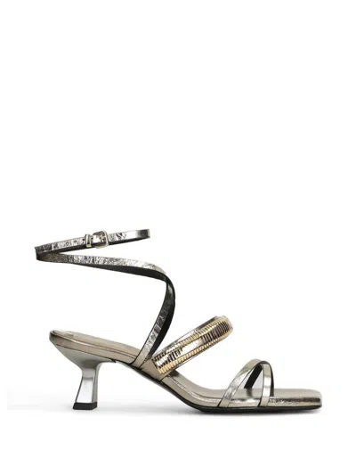 Donnari Metallic-effect Heeled Sandals In Gold