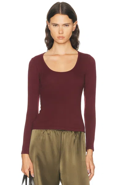 Donni The Baby Rib Scoop Neck Tee In Oxblood