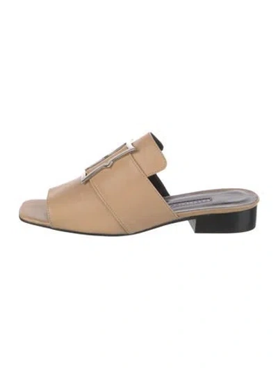 Pre-owned Dorateymur Leather Slides In Neutral