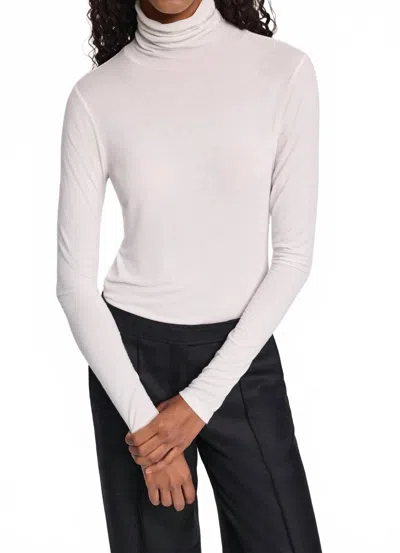 Dorothee Schumacher Chic Comfort Shirt In Eggshell In White