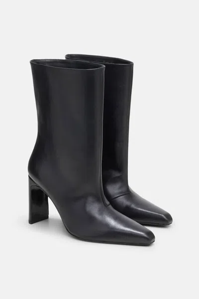Dorothee Schumacher Chic Sophistication Leather Ankle Boots In Black