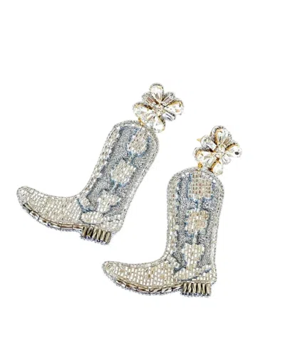 Dos Femmes Dolly Boot Earrings In White