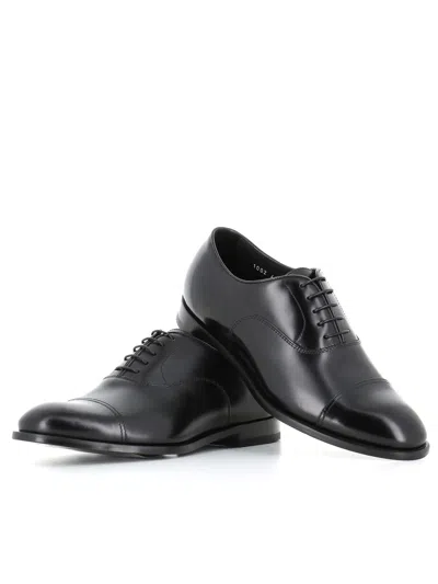 Doucal's Black Leather Oxford Shoes