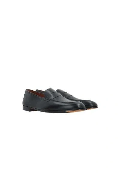 Doucal's Penny Loafer In Black Leather