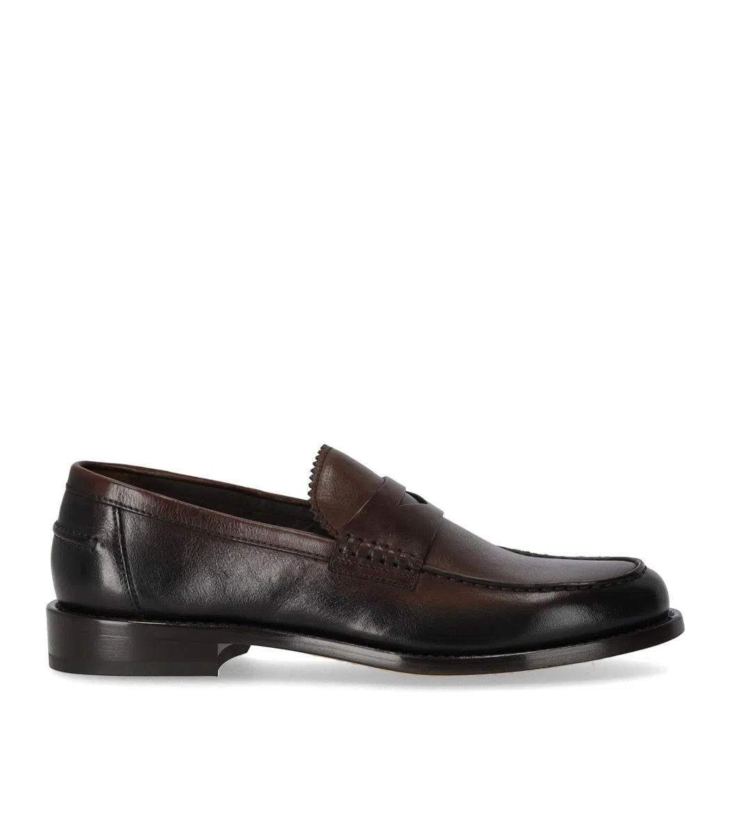 Doucal's grained leather ankle boots - Black