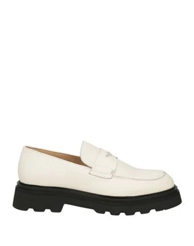 Doucal's Woman Loafers Off White Size 7.5 Leather