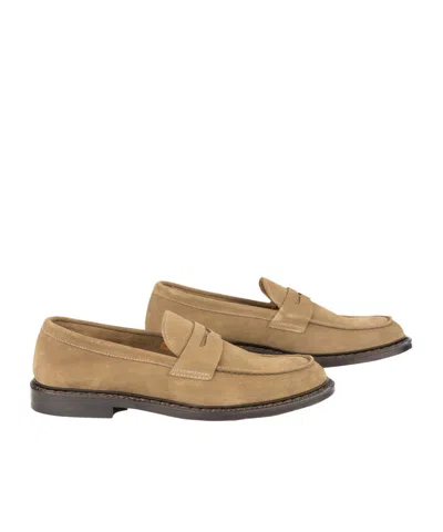 Doucal's Round Head Loafer Shoes In Nude
