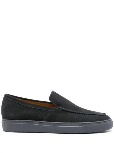 Doucal's Round-toe Suede Loafers In Black