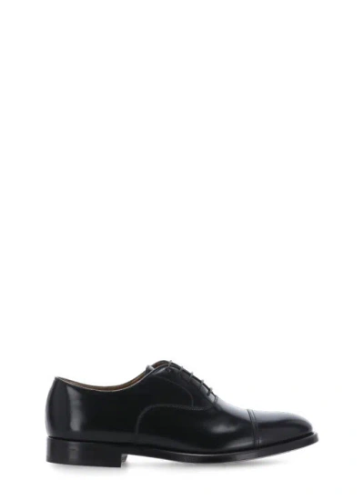 Doucal's Smooth Leather Lace-up Shoes In Black