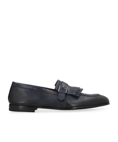 Doucal's Tassel Business Casual Shoes In Black