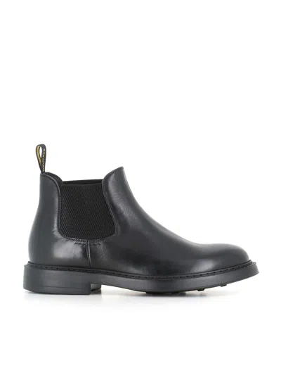 Doucal's Leather Chelsea Boots In Black