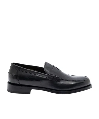 Doucal's Almond Toe Loafers In Black