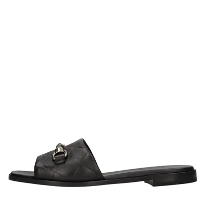 Doucal's Flat Shoes In Black