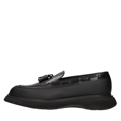 Doucal's Adler Tassel-detail Loafers In Black