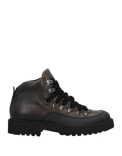 Doucal's Ankle Boots In Grey