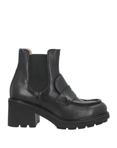 Doucal's Woman Ankle Boots Black Size 8 Leather