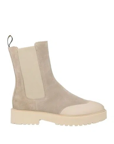 Doucal's Woman Ankle Boots Light Grey Size 5 Leather In Red
