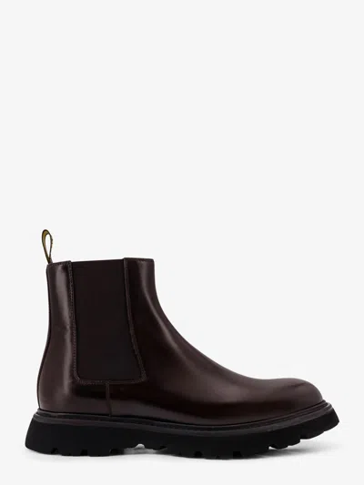Doucal's Elastic-detail Leather Chelsea Boots In Brown