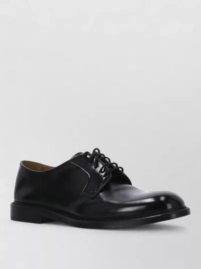 Doucal's Leather Lace Up Brogues In Black