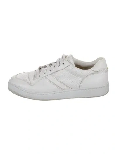 Pre-owned Doucal's Leather Sneakers In White