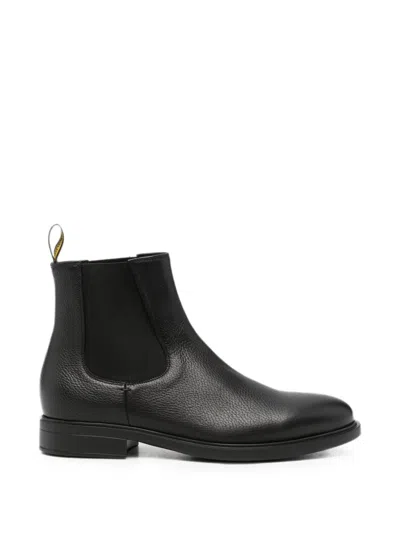 Doucal's Marcello Leather Boots In Black