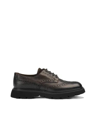 Doucal's Scarpa Stringata Coda Di Rondine In Pelle In Black