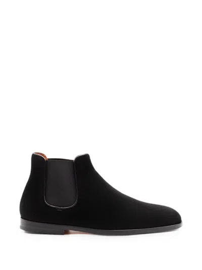 Doucal's Tapered-toe Chelsea Boots In Black