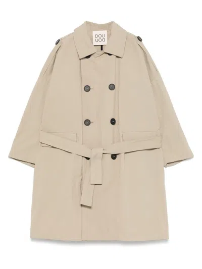 Douuod Seersucker Trench Coat In Beige