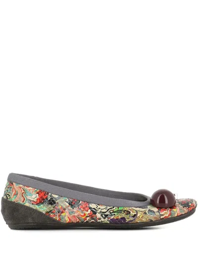 Dove Nuotano Gli Squali Becky Ballerina Shoes In Neutrals
