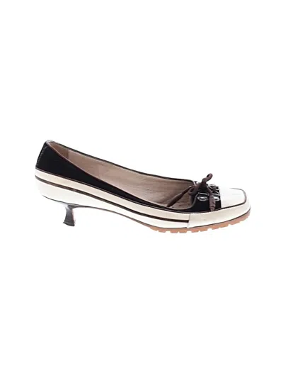 Pre-owned Dove Nuotano Gli Squali Heels In Ivory