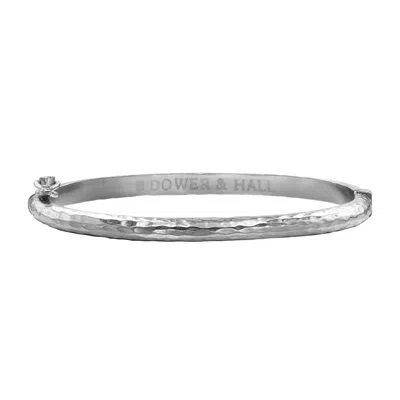 Dower & Hall Women's 4.5mm Hinged Hammered Nomad Bangle In Silver In Metallic