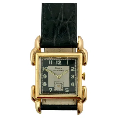 Pre-owned Doxa 18k Rose Gold  Watch Circa 1946 Very Rare Brand In Red