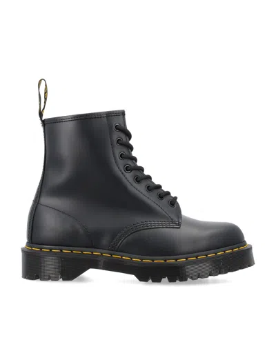 Dr. Martens' Dr. Martens 1460 Round Toe Lace In Black