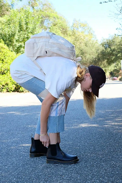 DR. MARTENS 2976 SMOOTH LEATHER CHELSEA BOOT,51208973