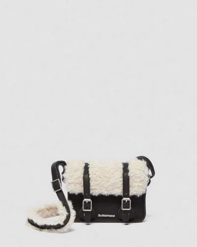 Dr. Martens' 7" Satchel In Schwarz