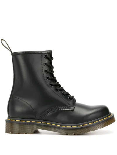 Dr. Martens' Ankle Lace-up Boots In Schwarz